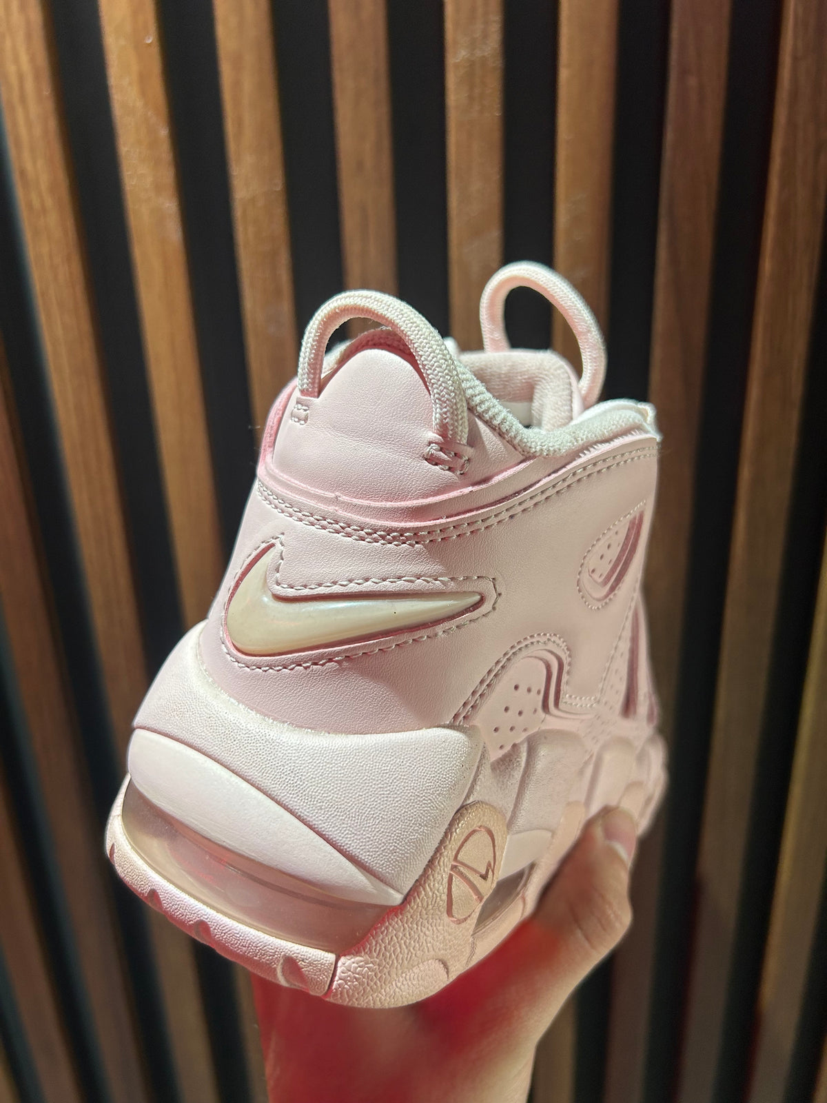 TENIS NIKE AIR MORE UPTEMPO PINK FOAM