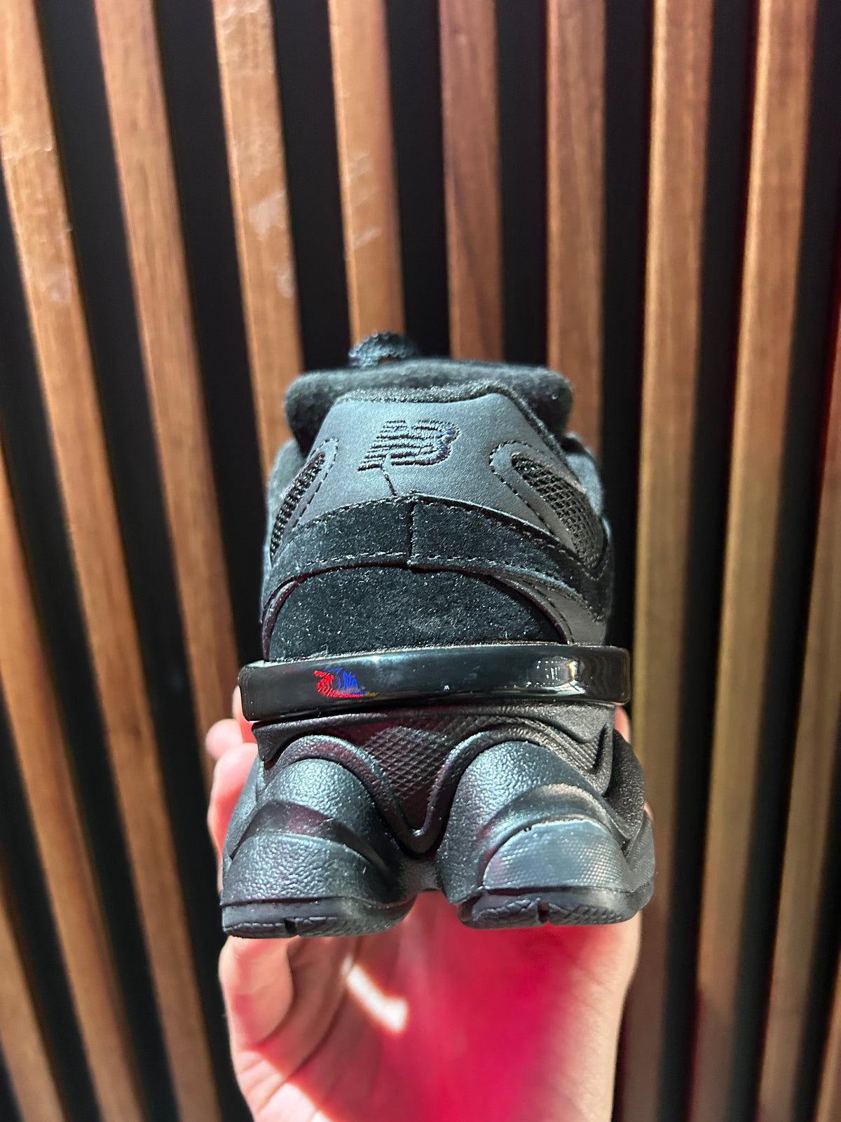 TENIS NEW BALANCE 9060 TRIPLE BLACK
