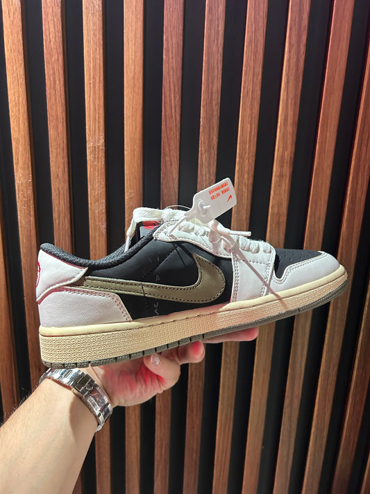 TENIS NIKE AIR JORDAN 1 LOW X TRAVIS SCOTT MEDIUM OLIVE