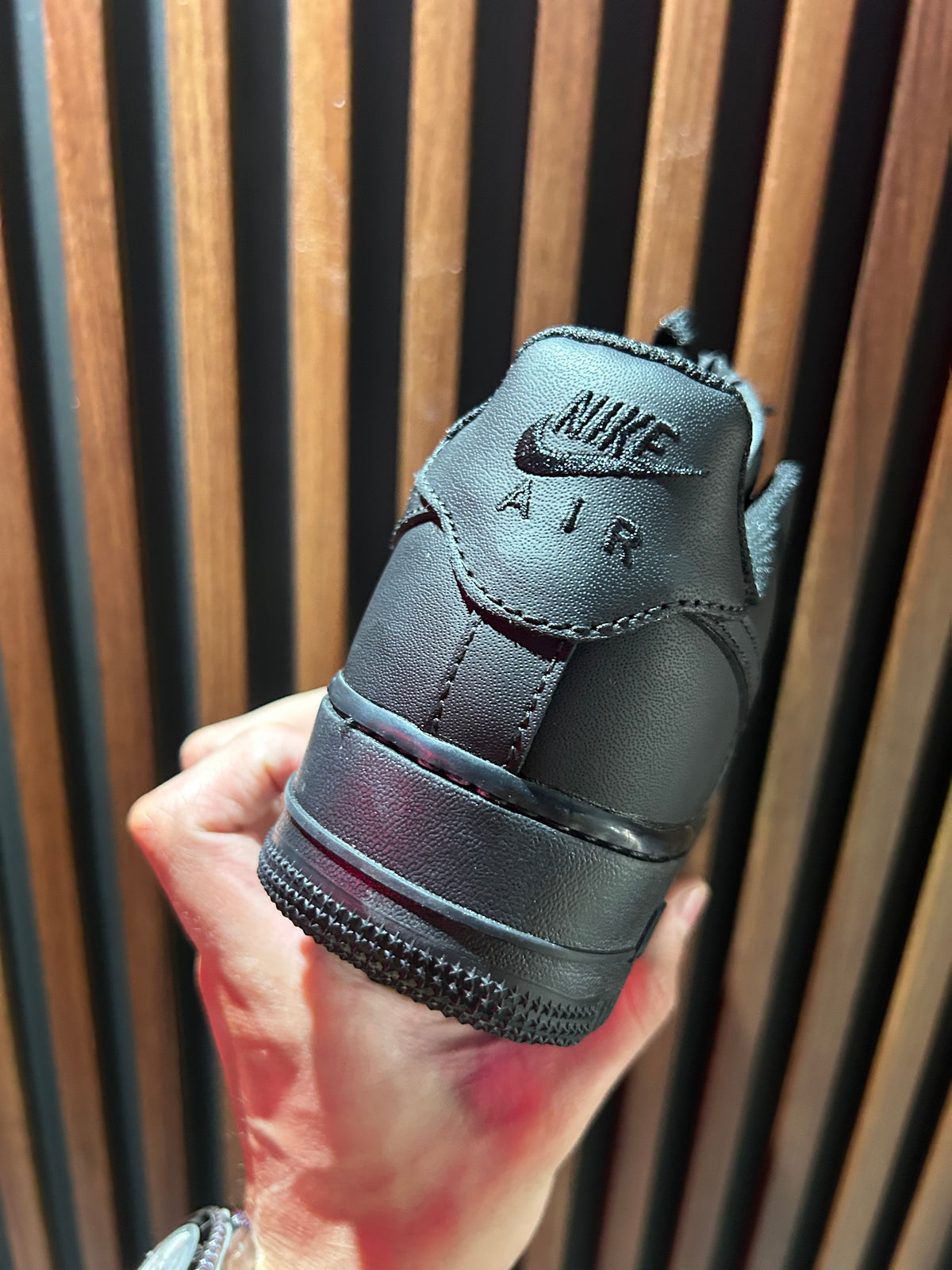 TENIS NIKE AIR FORCE ONE NEGROS