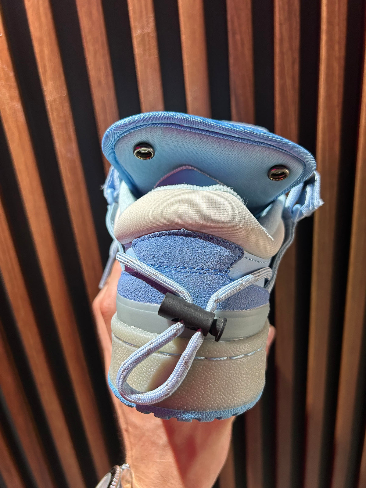 TENIS ADIDAS FORUM BUCKLE LOW X BAD BUNNY BLUE TINT