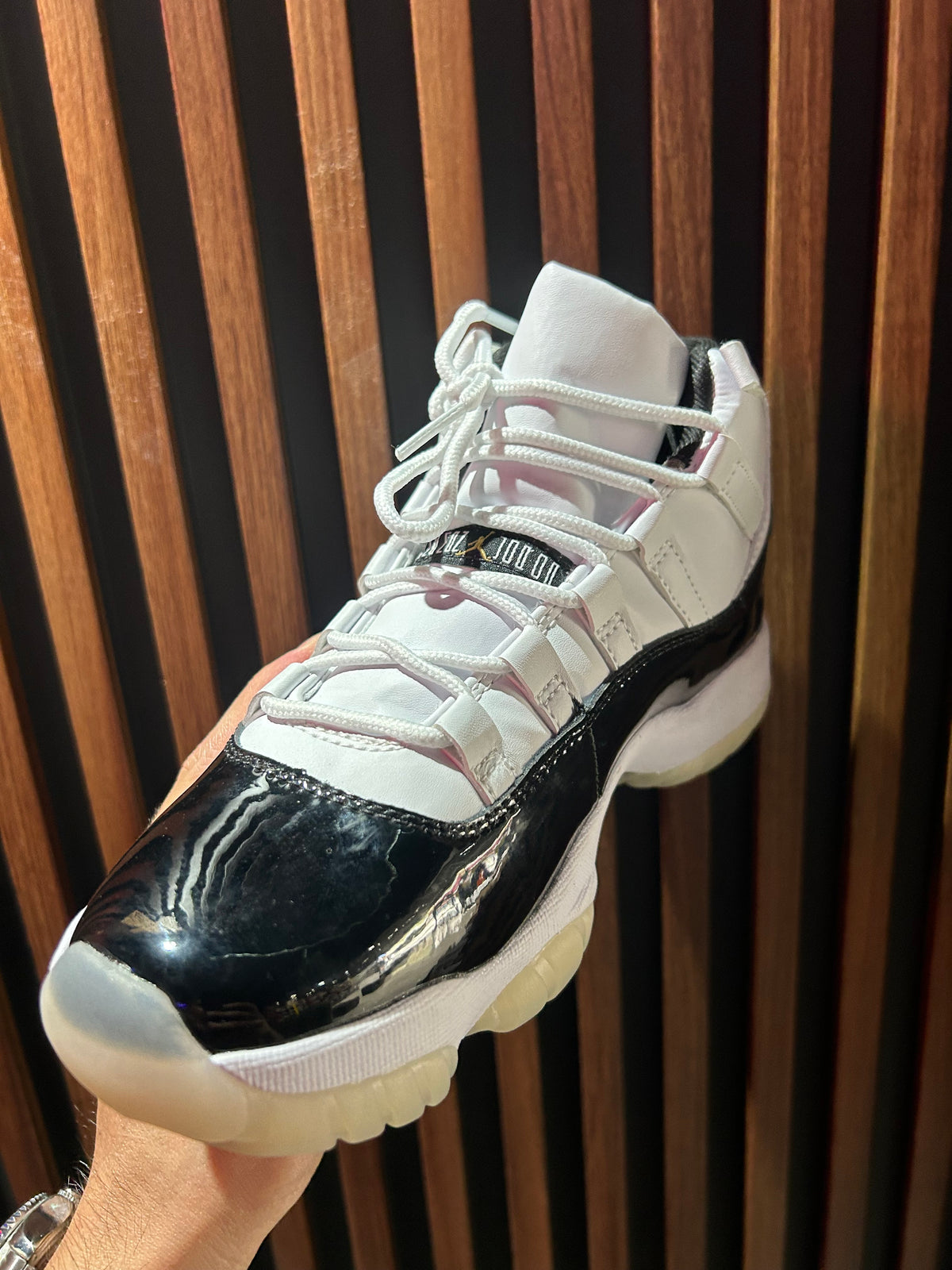 TENIS AIR JORDAN 11 RETRO GRATITUDE