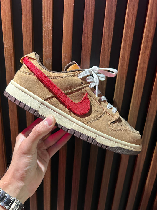 TENIS NIKE DUNK LOW SP X CLOT CORK