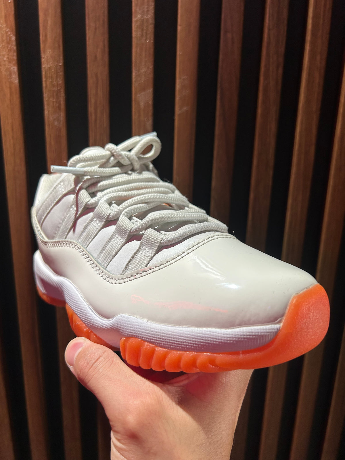 TENIS AIR JORDAN 11 RETRO LOW BRIGHT CITRUS