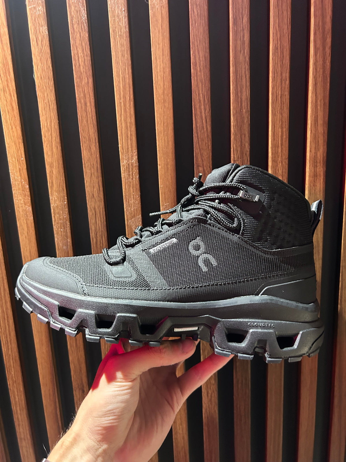 BOTAS ON CLOUDROCK MID WATERPROOF