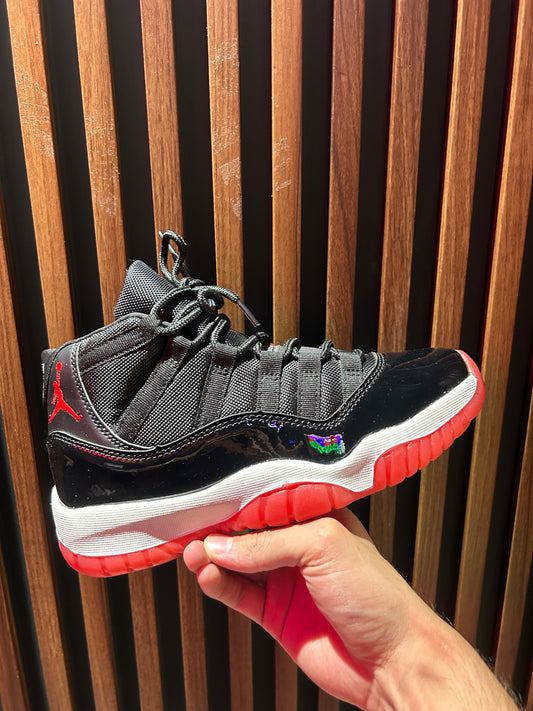 TENIS AIR JORDAN 11 RETRO PLAYOFFS BRED