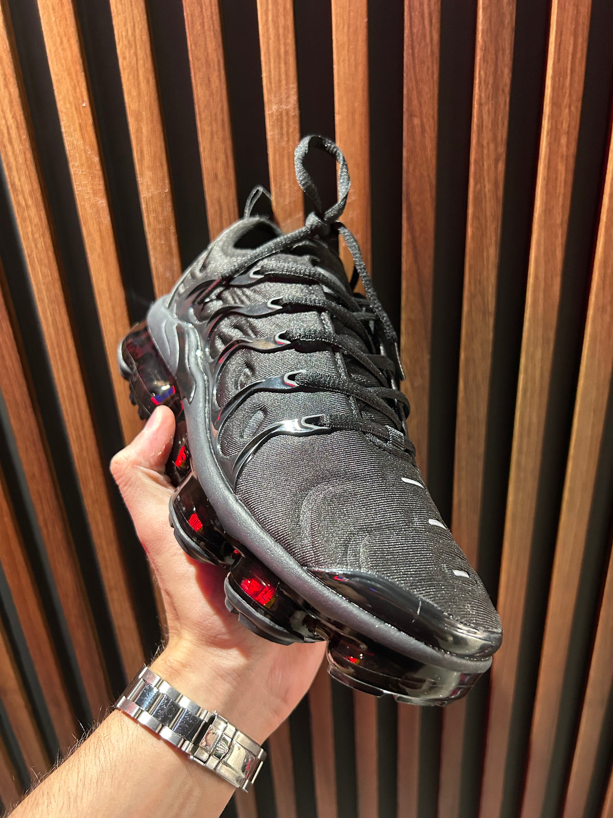 TENIS NIKE AIR VAPORMAX PLUS TRIPLE BLACK