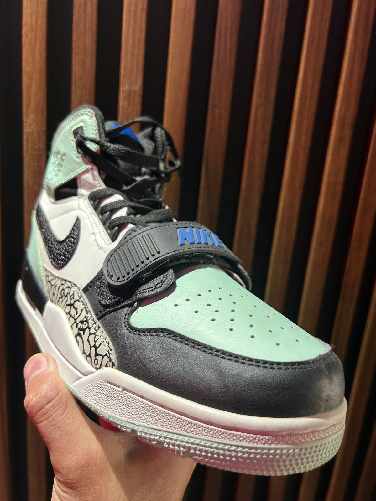 TENIS AIR JORDAN LEGACY 312 IGLOO