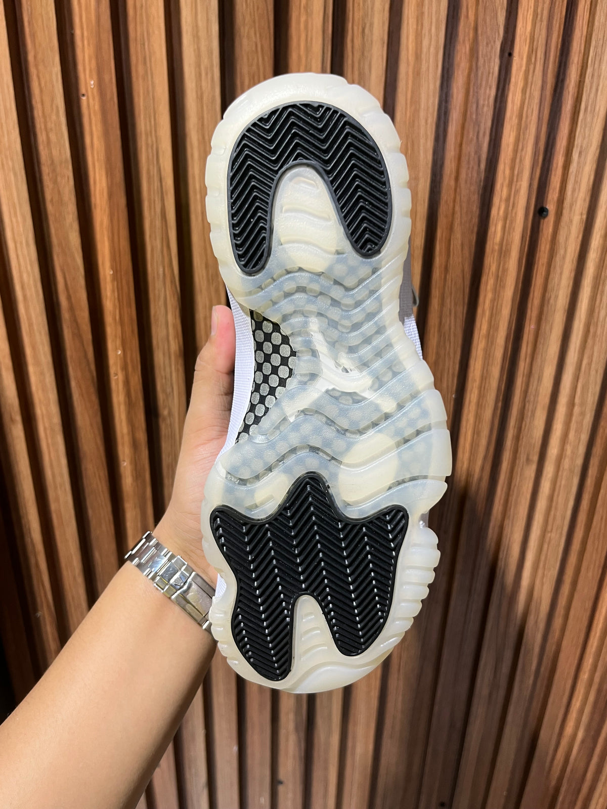 Tenis Air Jordan 11 Retro Gratitude