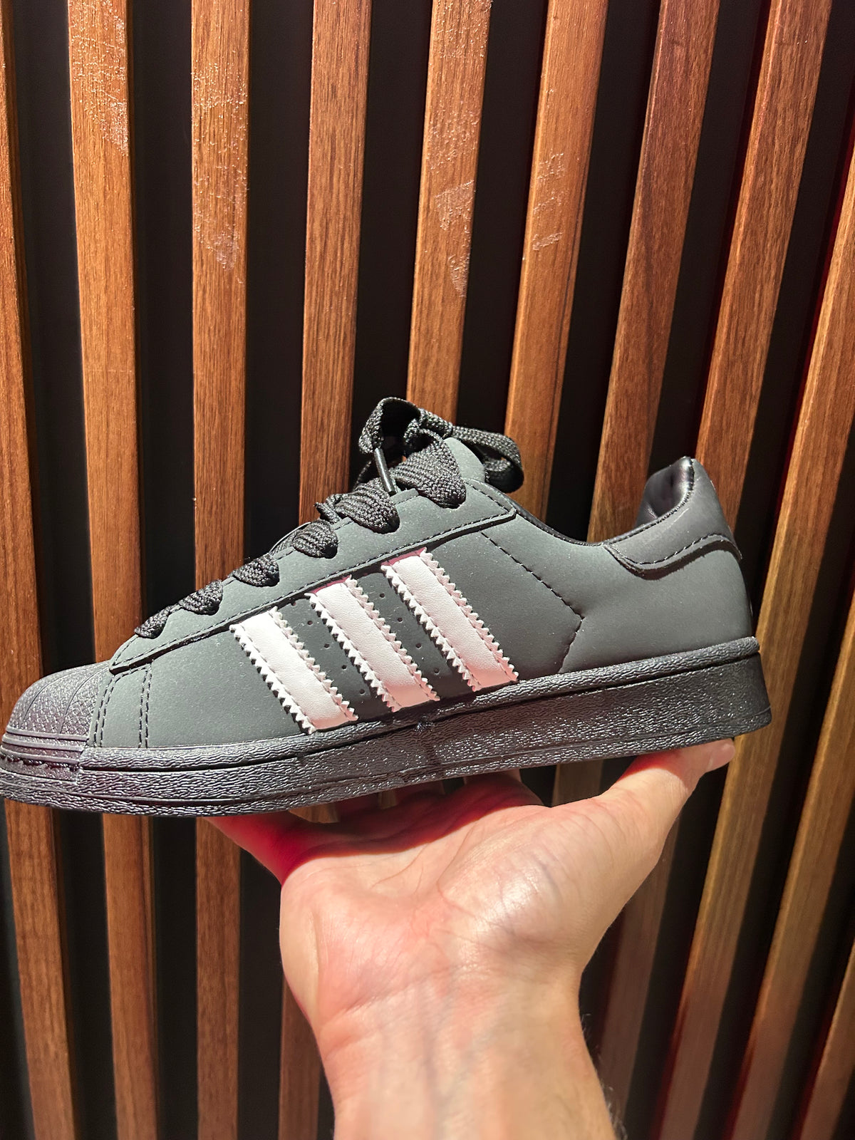 TENIS ADIDAS SUPERSTAR ST