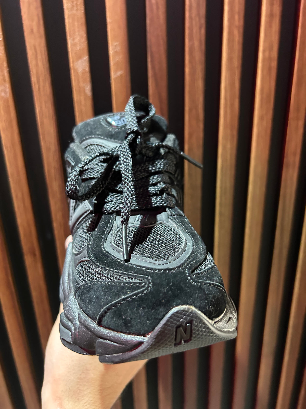 TENIS NEW BALANCE 9060 TRIPLE BLACK