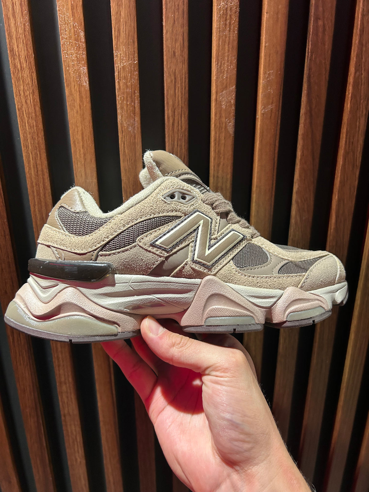 TENIS NEW BALANCE 9060