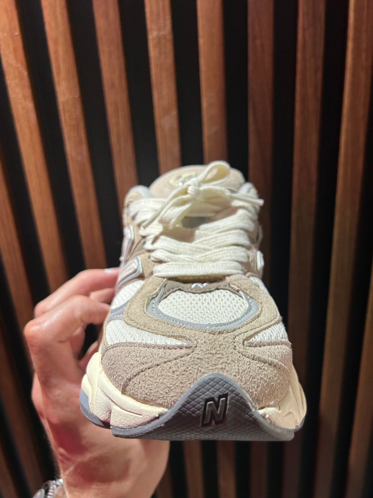 TENIS NEW BALANCE 9060