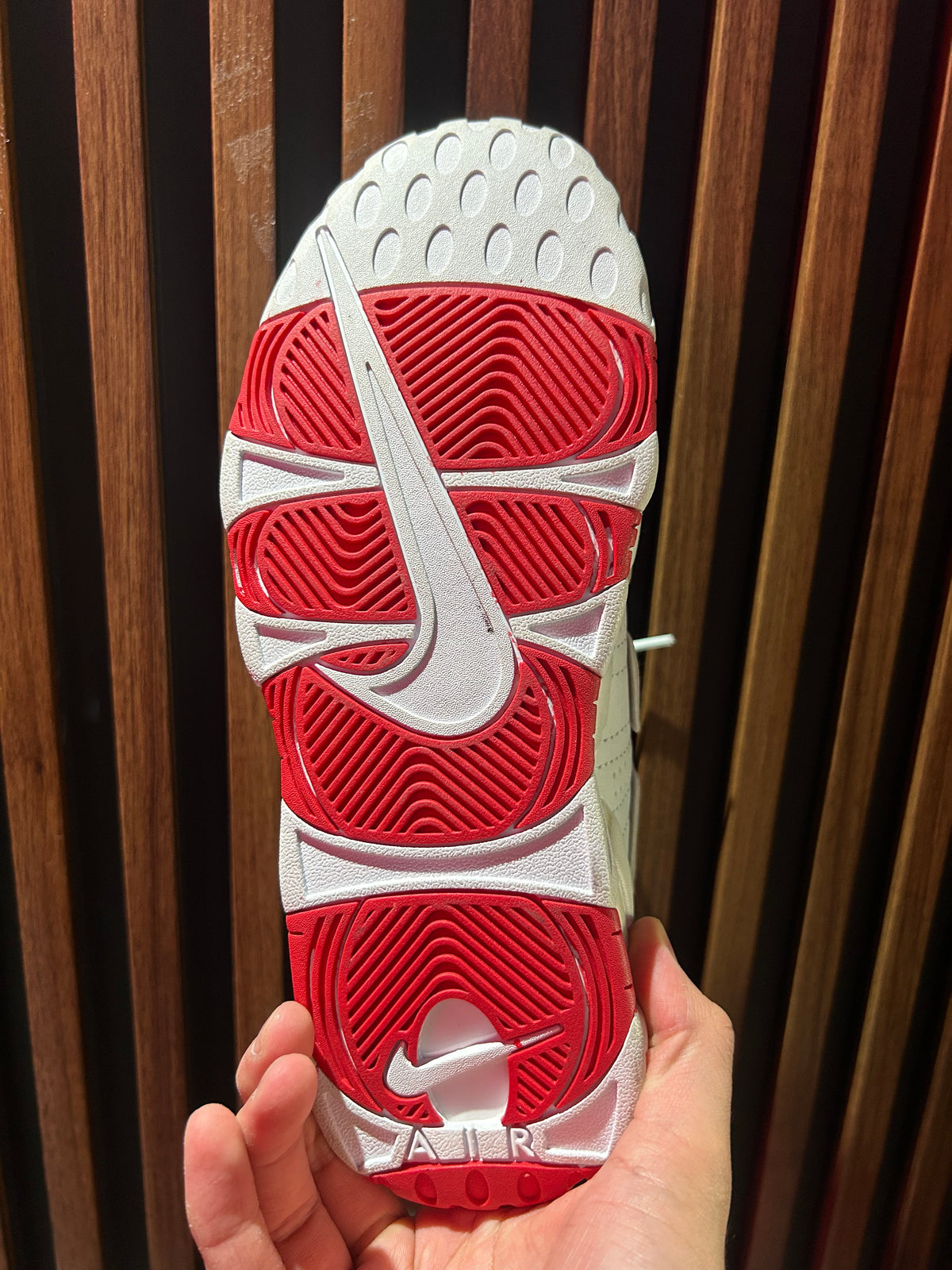 TENIS NIKE AIR MORE UPTEMPO ‘96