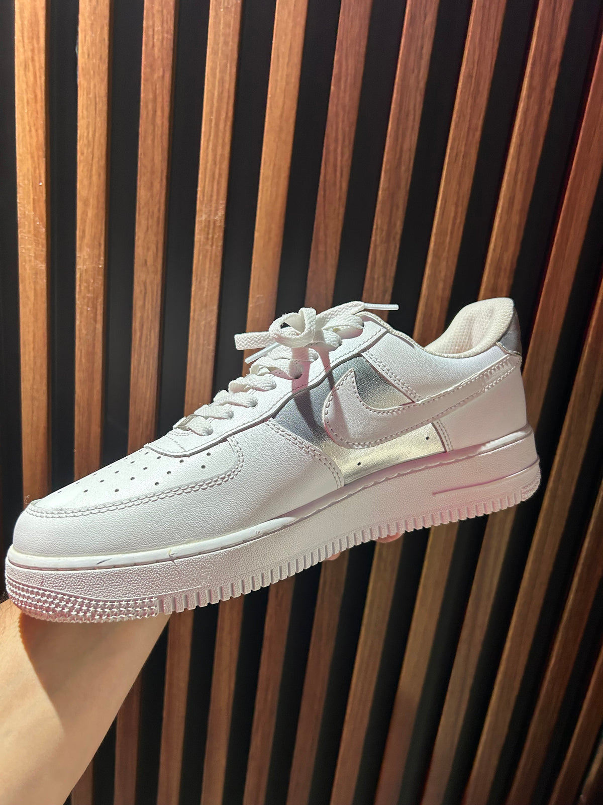 TENIS NIKE AIR FORCE ONE LOW IRIDISCENTE