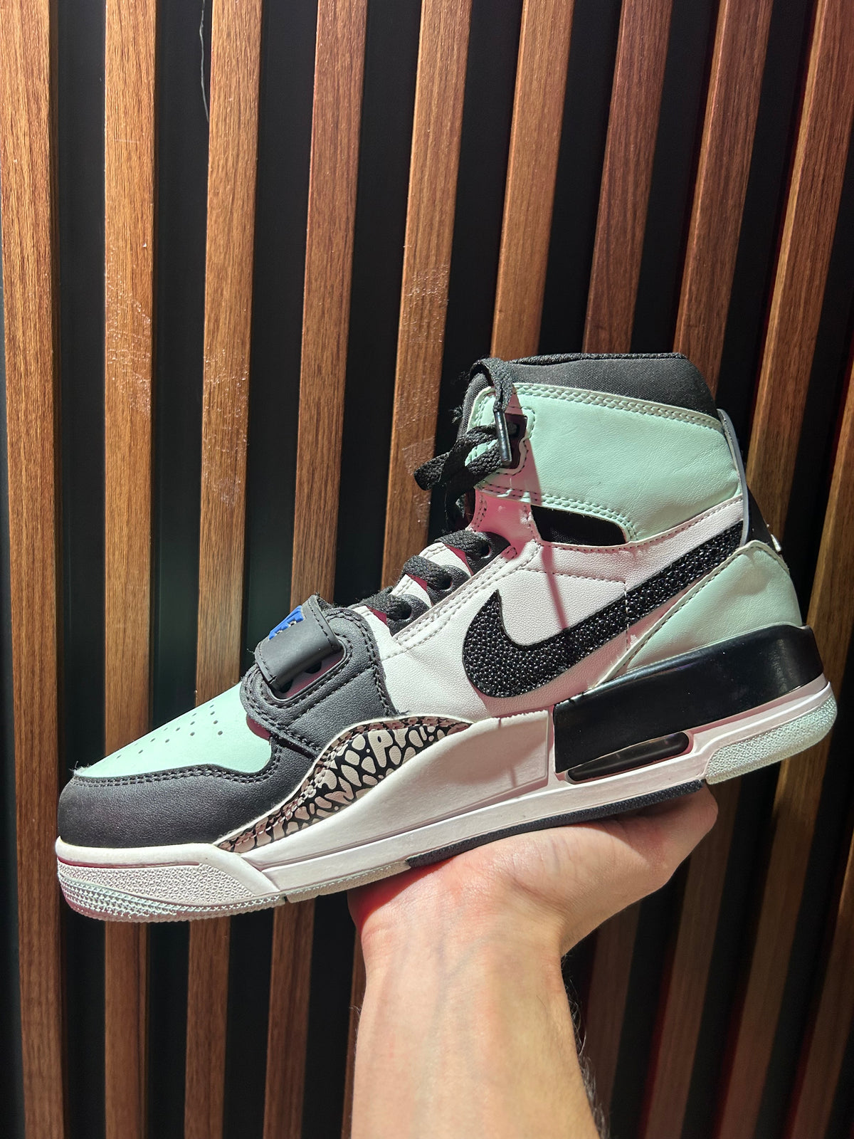 TENIS AIR JORDAN LEGACY 312 IGLOO