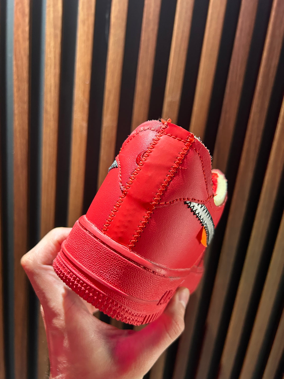 TENIS NIKE AIR FORCE ONE LOW UNIVERSITY RED X OFF WHITE