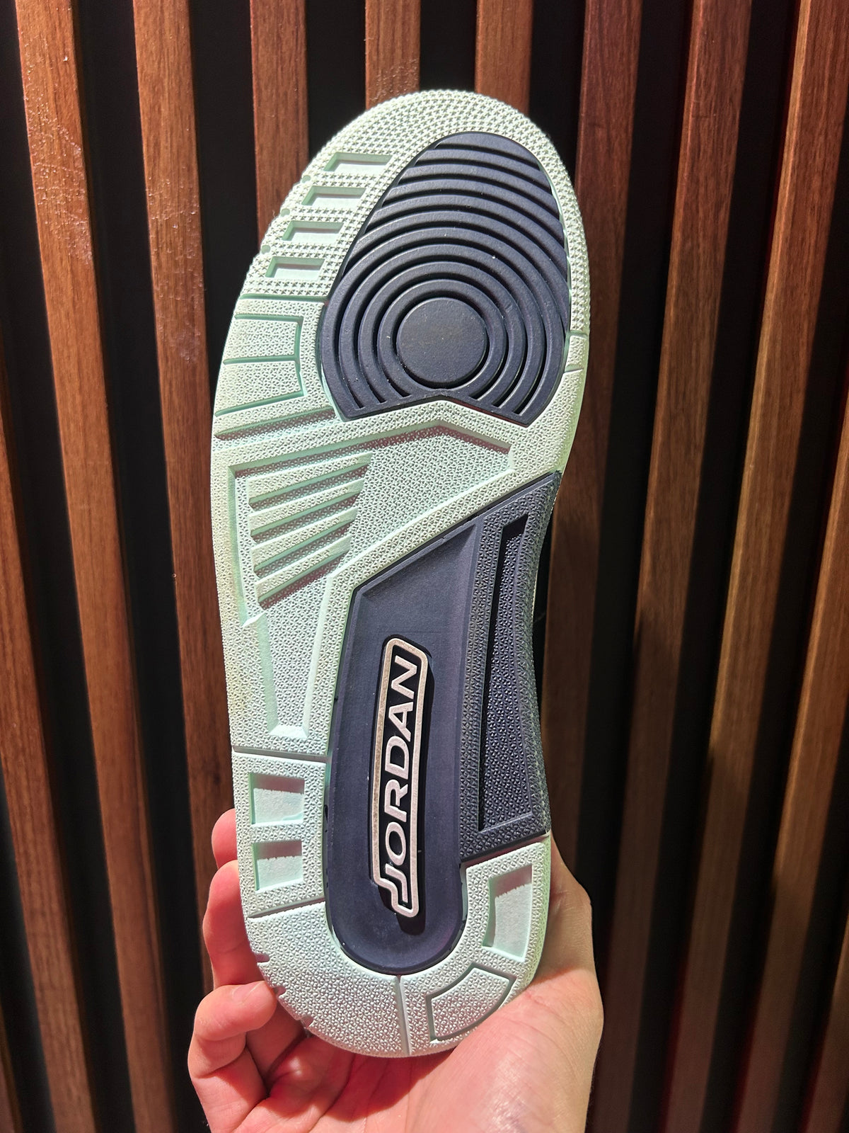 TENIS AIR JORDAN LEGACY 312 IGLOO
