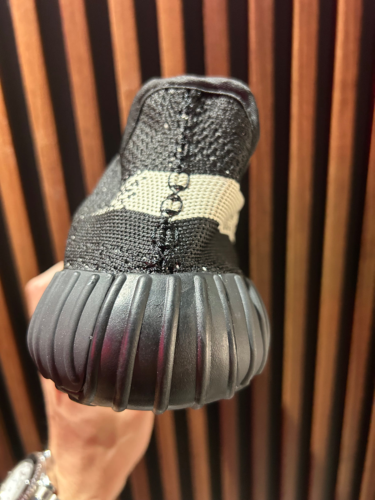 TENIS ADIDAS YEEZY BOOST 350 V2 CORE BLACK WHITE