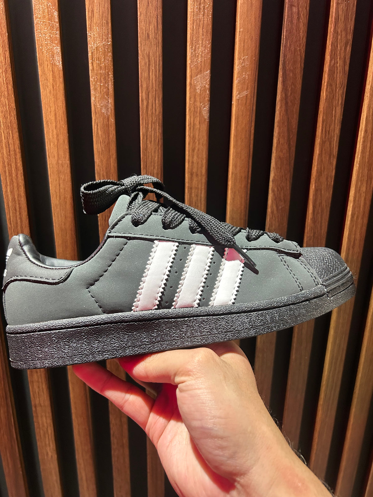 TENIS ADIDAS SUPERSTAR ST