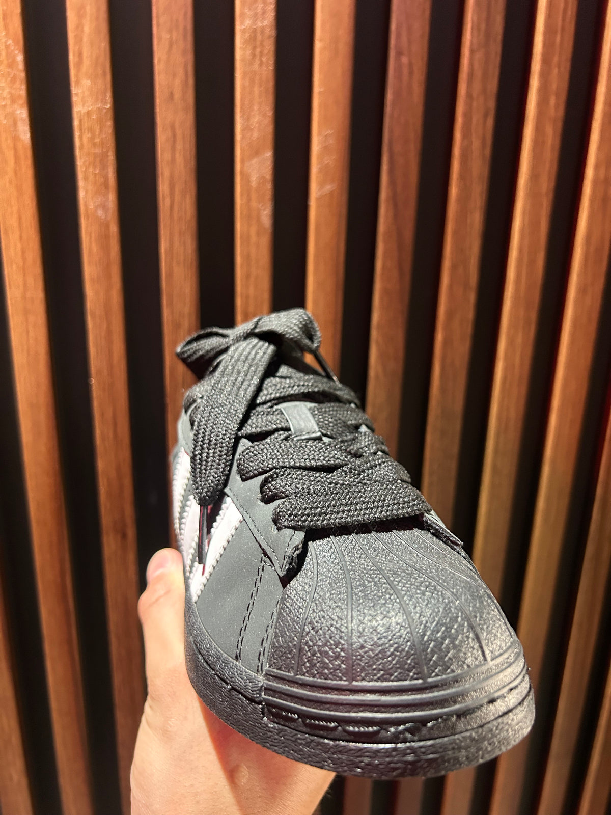 TENIS ADIDAS SUPERSTAR ST