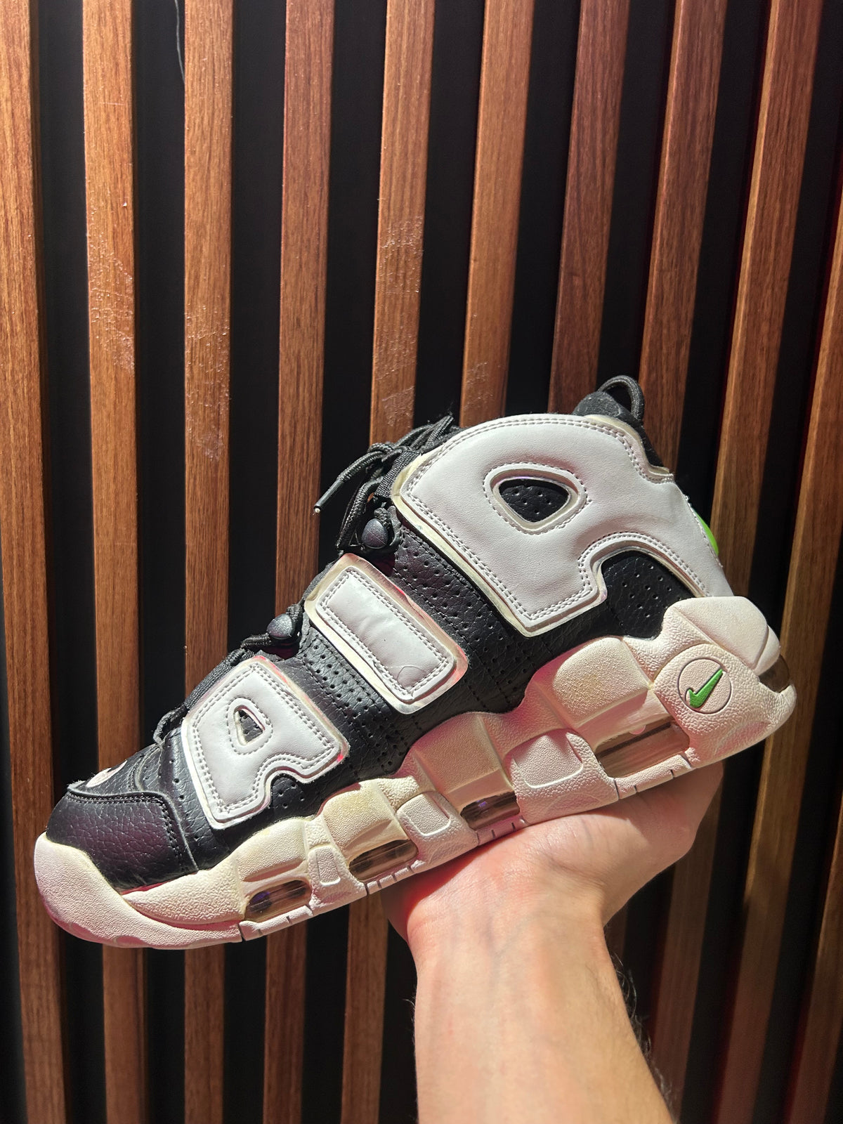 TENIS NIKE AIR MORE UPTEMPO